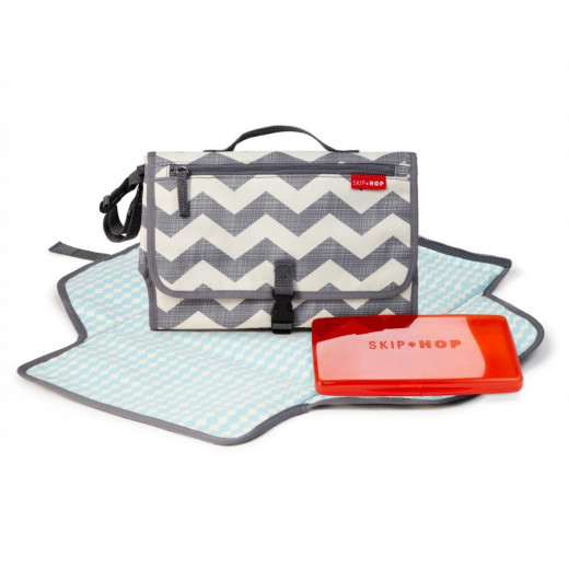 Skip Hop Pronto Mini Changer- Chevron