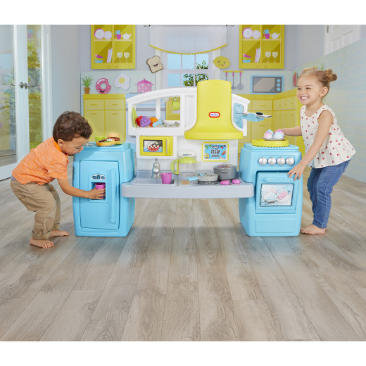 Little Tikes Tasty Jr. Bake 'n Share Role Play Kitchen and Activity Set