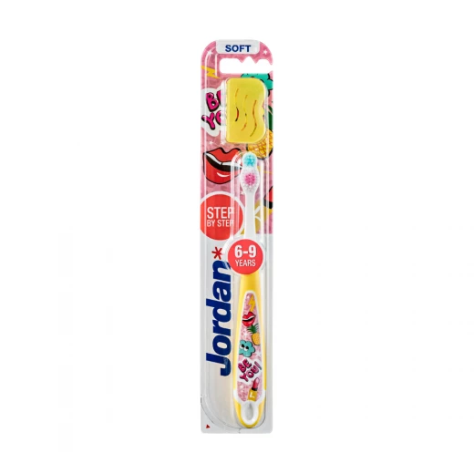 Jordan Children's Toothbrush Jordan Step 3 (6-9 years) Soft Brush with a Cap for Travel - باللون الاحمر