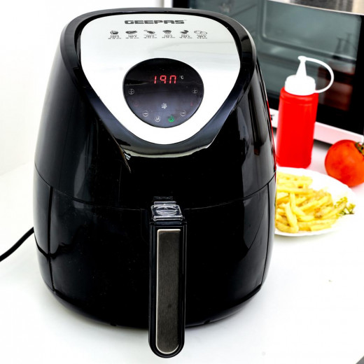 Geepas digital air fryer 3.5L 1500 watt